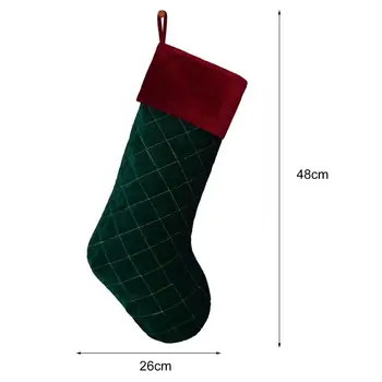 Нов прием на Набор от 1 бр. в Червено и зелено кадифе отглеждане с диамантена ватирана бродерия за декорация Чорапи Коледен отглеждане