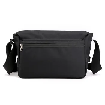 Найлонови торбички на рамо Мъжки чанти-незабавни посланици от здрав плат За ежедневна почивка Нов стил Чанта през рамо 2020 Множество джобове
